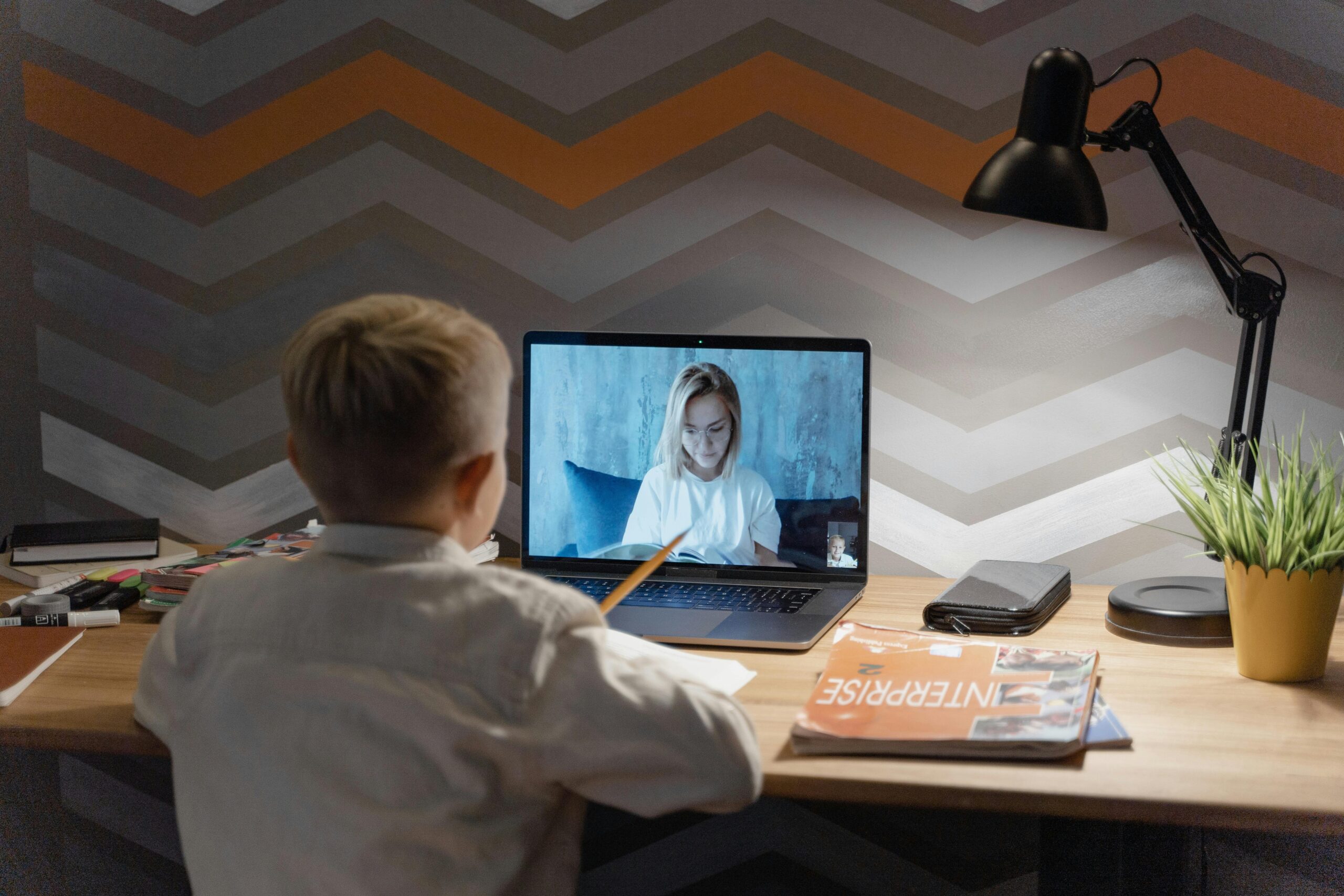 What is distance learning: A brief guide